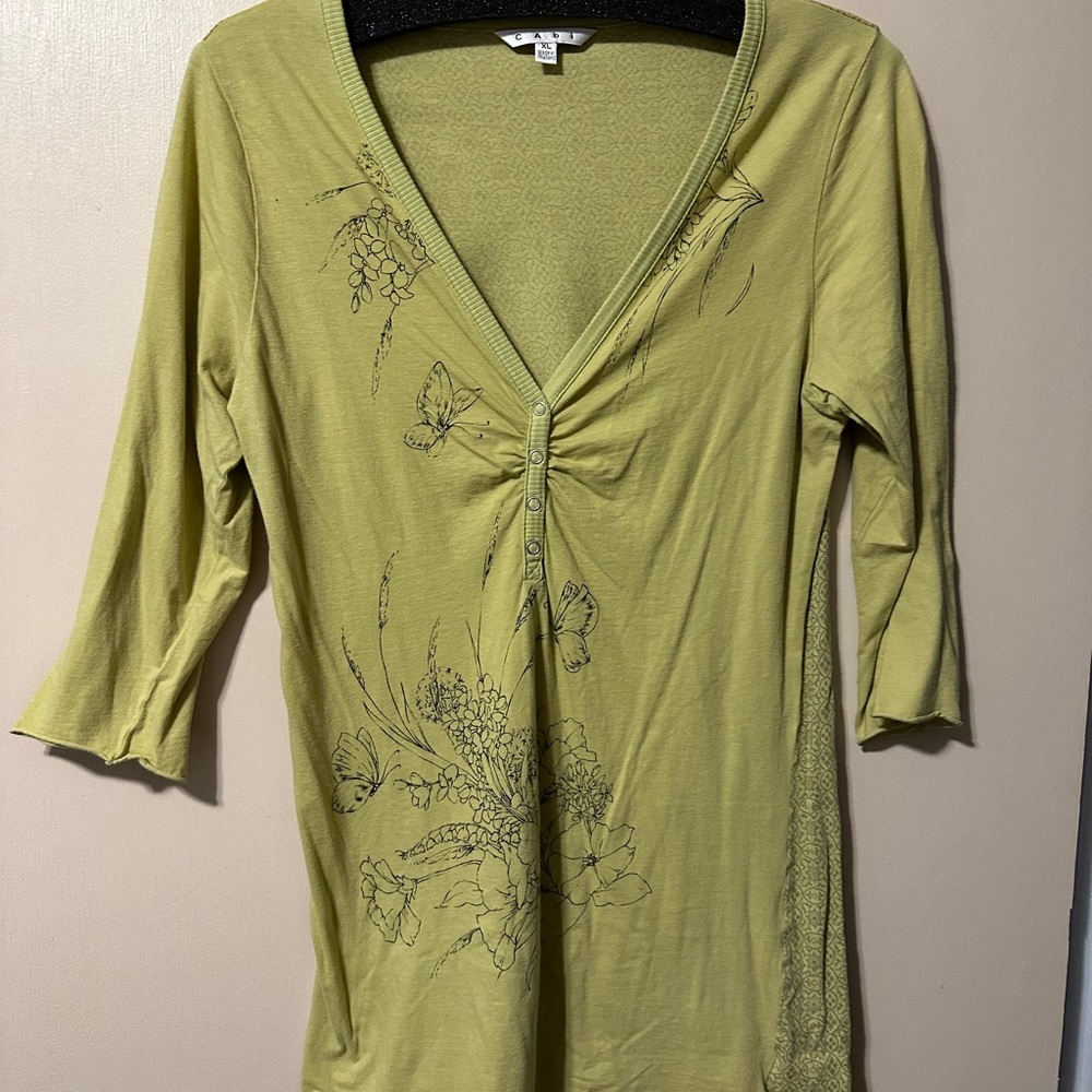 CAbi 3/4 Sleeve V-Neck Print Top Style #827